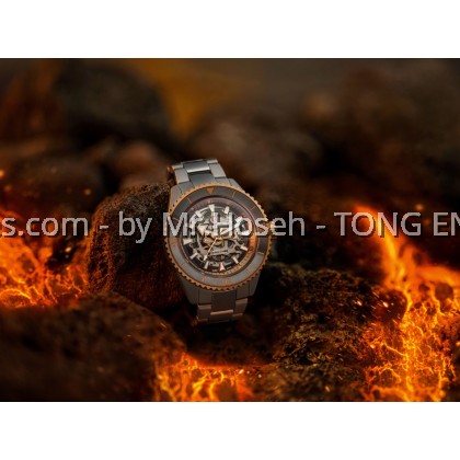 Rado Captain Cook High-Tech Ceramic Skeleton R32148162