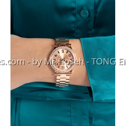 GUESS Ladies Rose Gold Tone Analog 32mm Watch GW0686L3 GUESS Ladies Rose Gold Tone Analog 32mm Watch GW0686L3