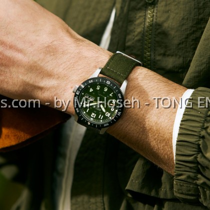 Seiko 5 Sports Field Series Compass Bezel HDB008K1